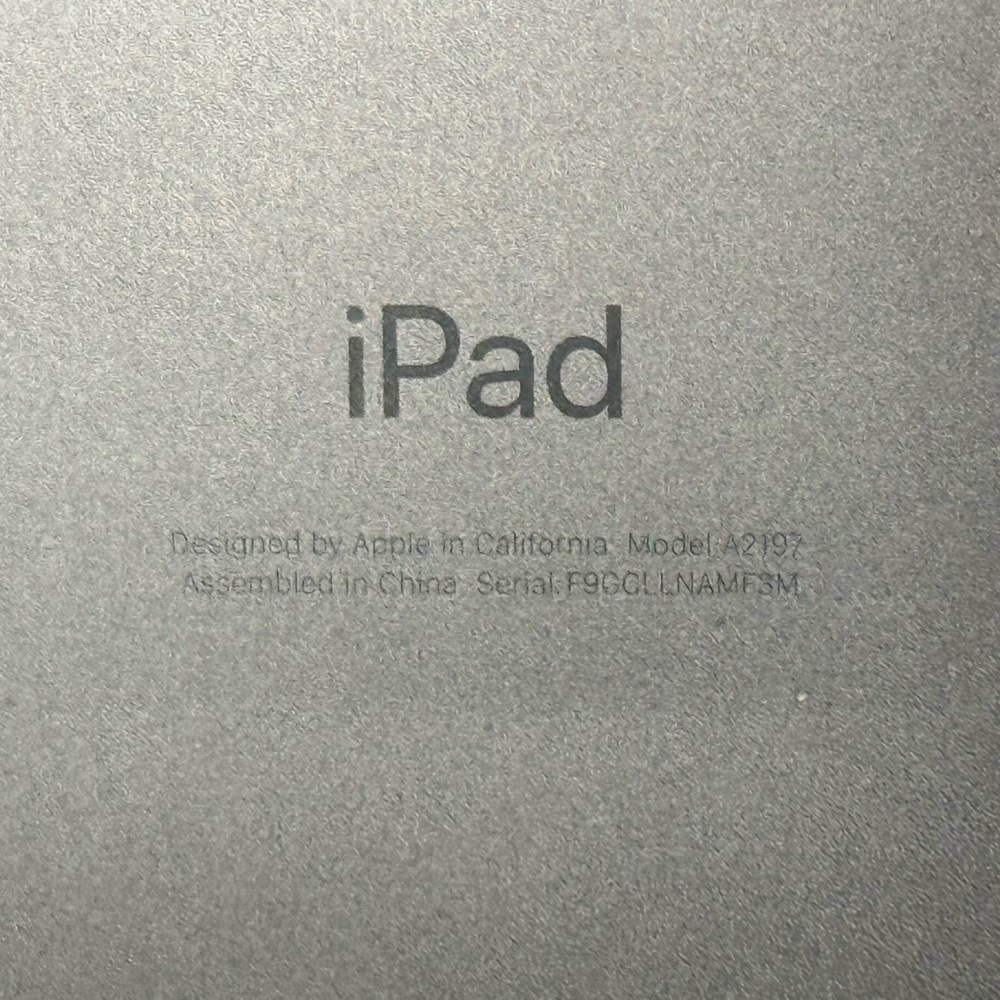Apple iPad 7th Generation - Picture 4 of 9